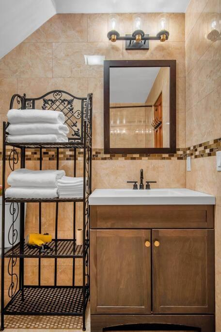 Golden Gem In Heart Of East Rock Quiet 3Br Near Dt And Yale Διαμέρισμα New Haven Εξωτερικό φωτογραφία