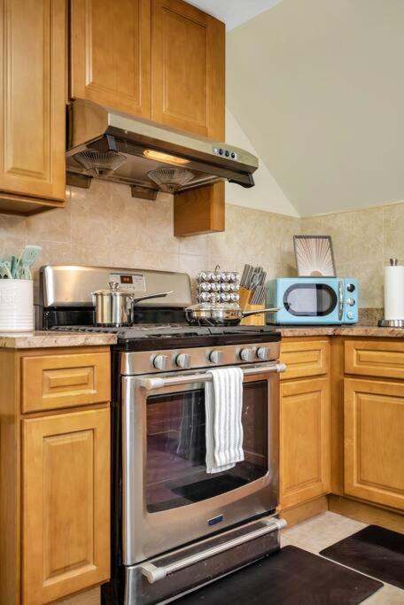 Golden Gem In Heart Of East Rock Quiet 3Br Near Dt And Yale Διαμέρισμα New Haven Εξωτερικό φωτογραφία