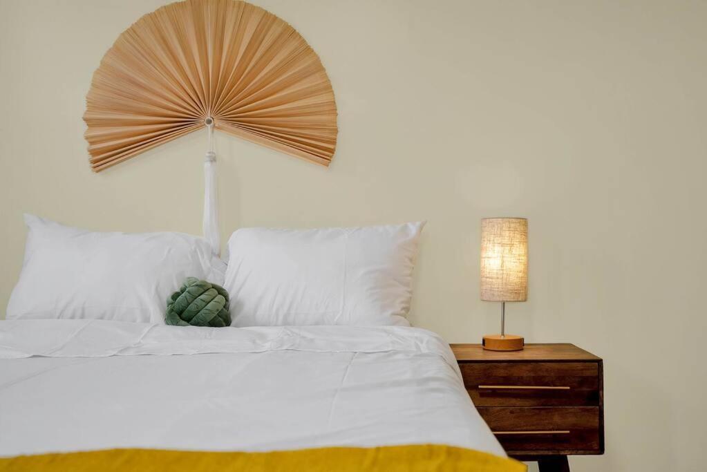 Golden Gem In Heart Of East Rock Quiet 3Br Near Dt And Yale Διαμέρισμα New Haven Εξωτερικό φωτογραφία